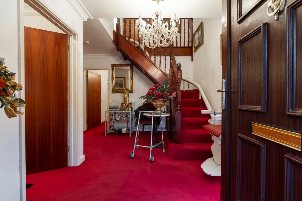 4 bed Detached