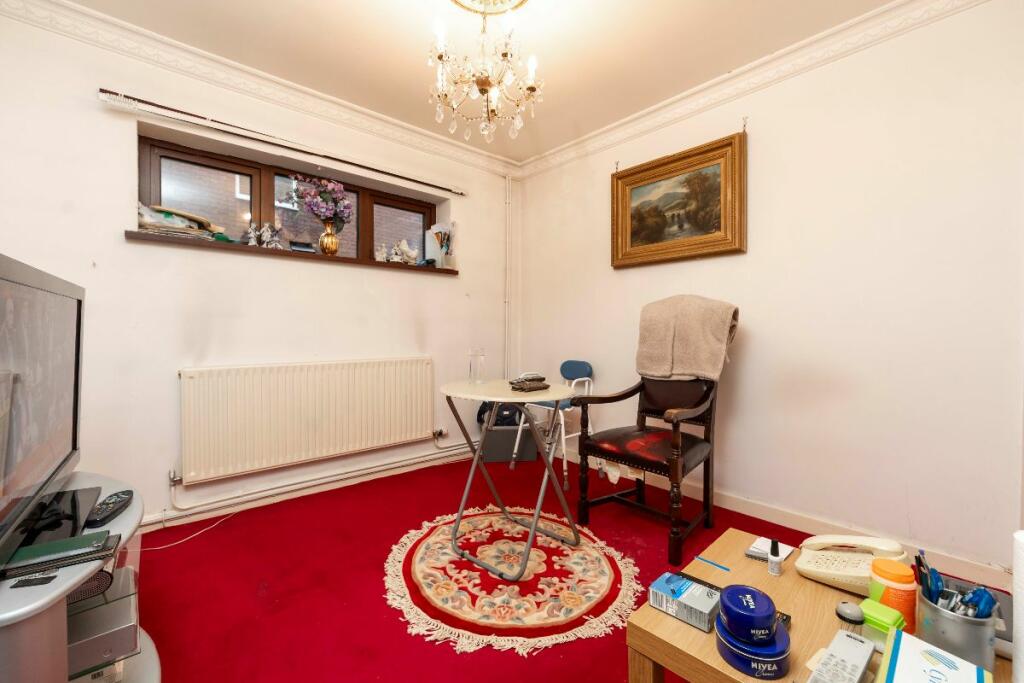 4 bed Detached