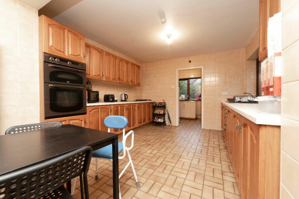 4 bed Detached