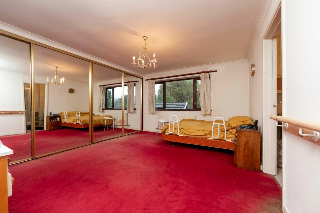 4 bed Detached
