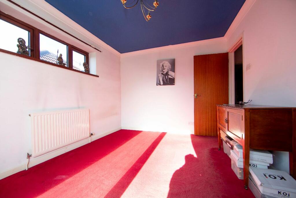 4 bed Detached