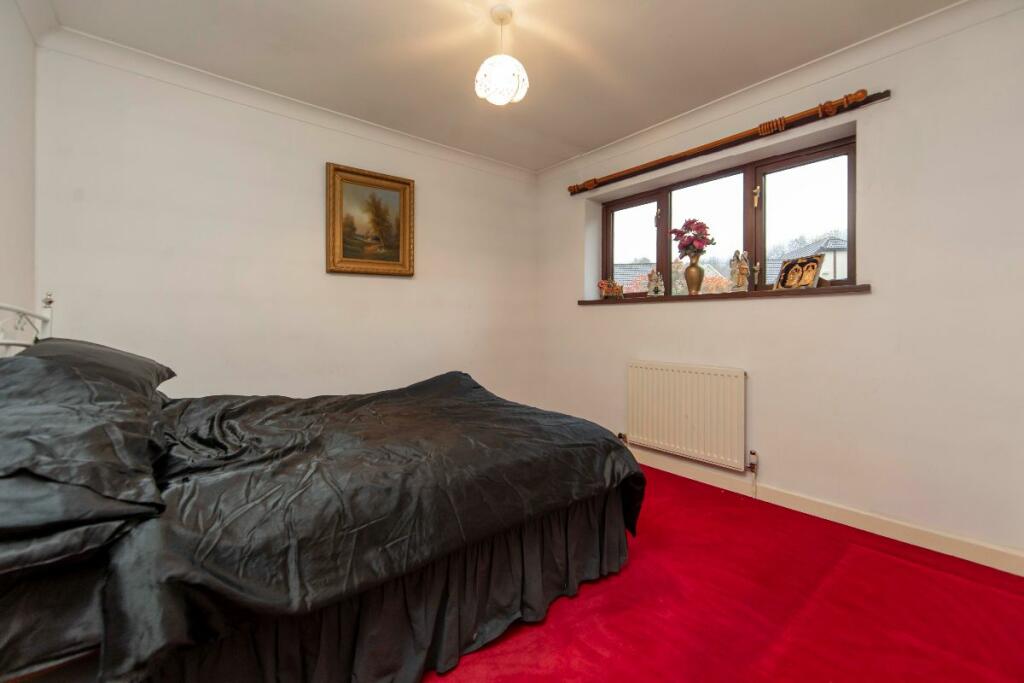 4 bed Detached