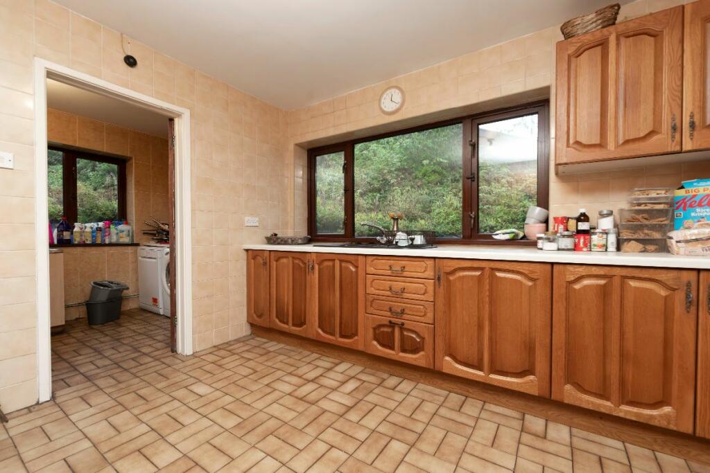 4 bed Detached