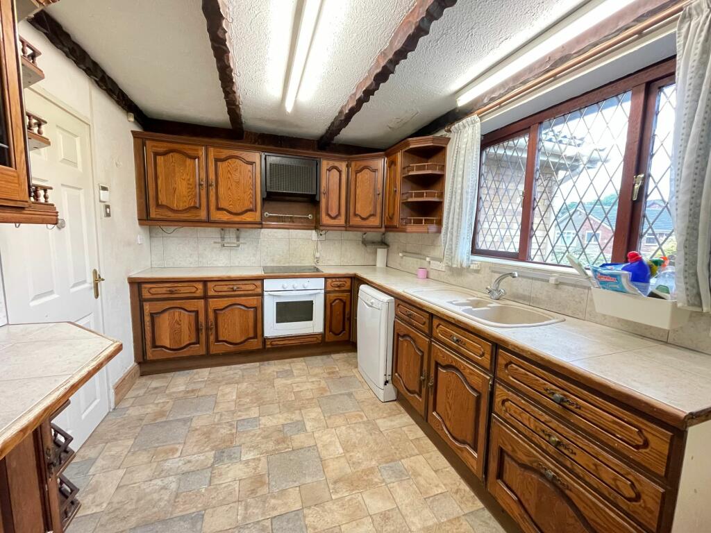 4 bed Detached Bungalow
