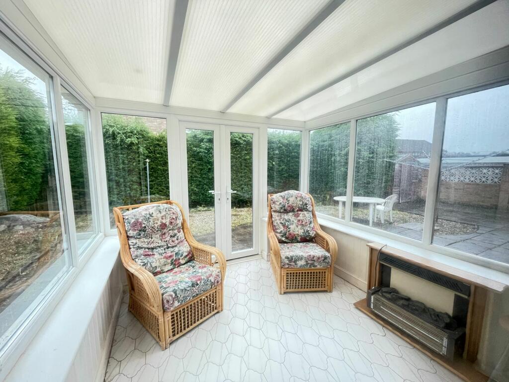 4 bed Detached Bungalow