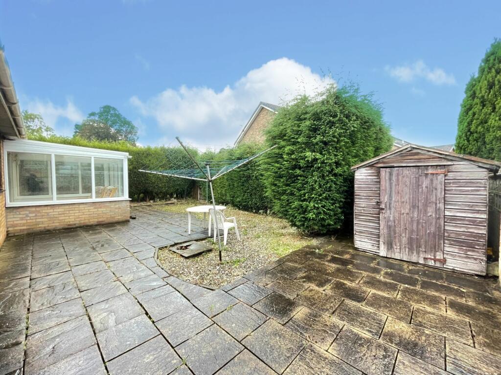 4 bed Detached Bungalow