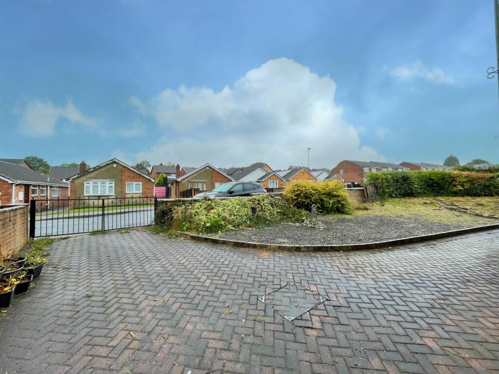 4 bed Detached Bungalow
