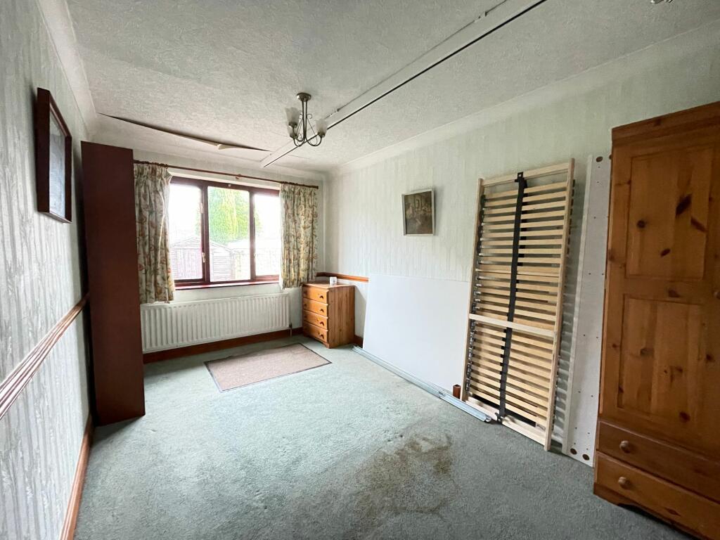 4 bed Detached Bungalow