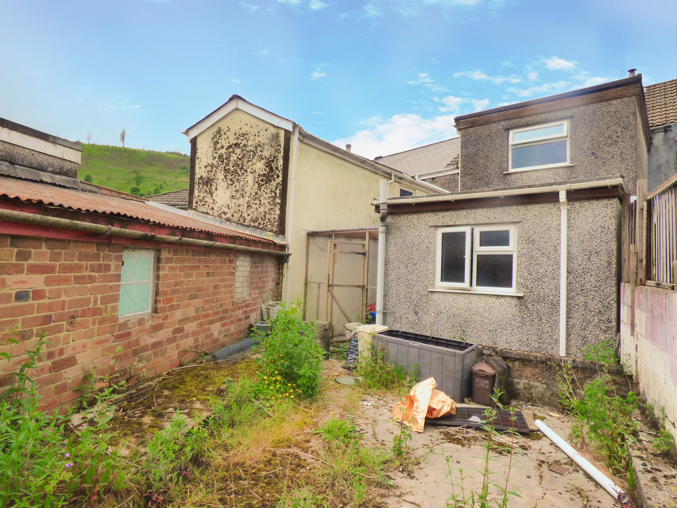 3 bed Terraced
