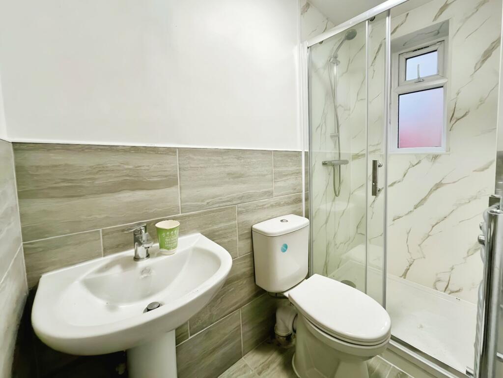 2 bed End of Terrace