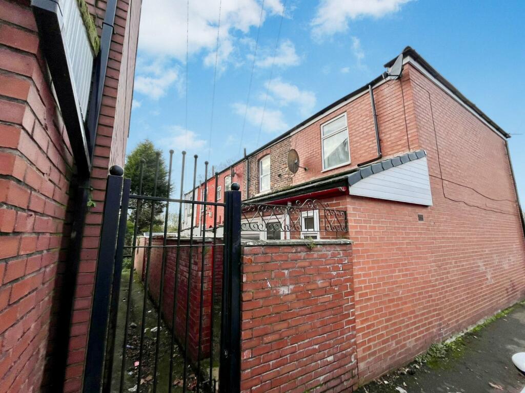 2 bed End of Terrace