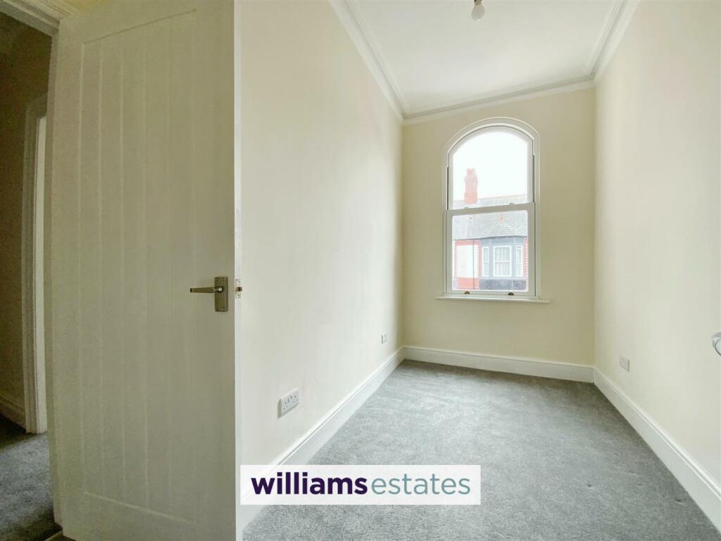 6 bed Terraced
