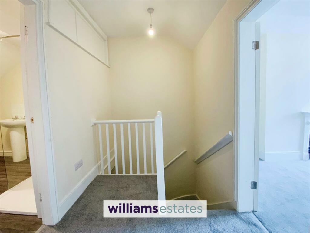 6 bed Terraced