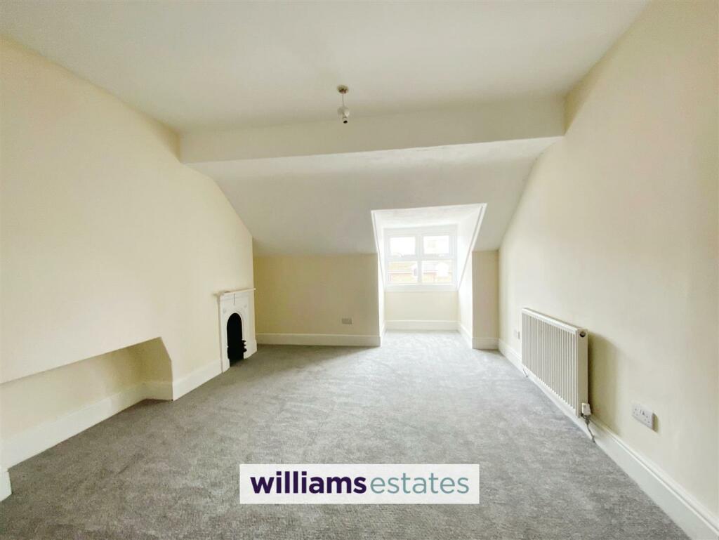 6 bed Terraced