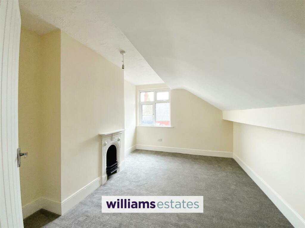 6 bed Terraced