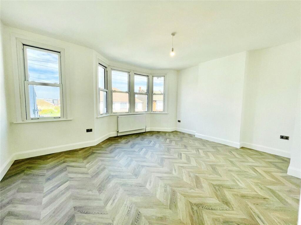 5 bed Semi-Detached