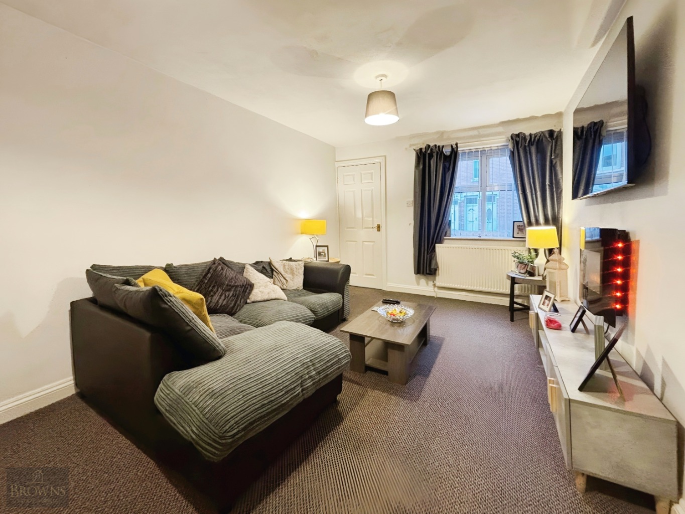 2 bed Ground Flat