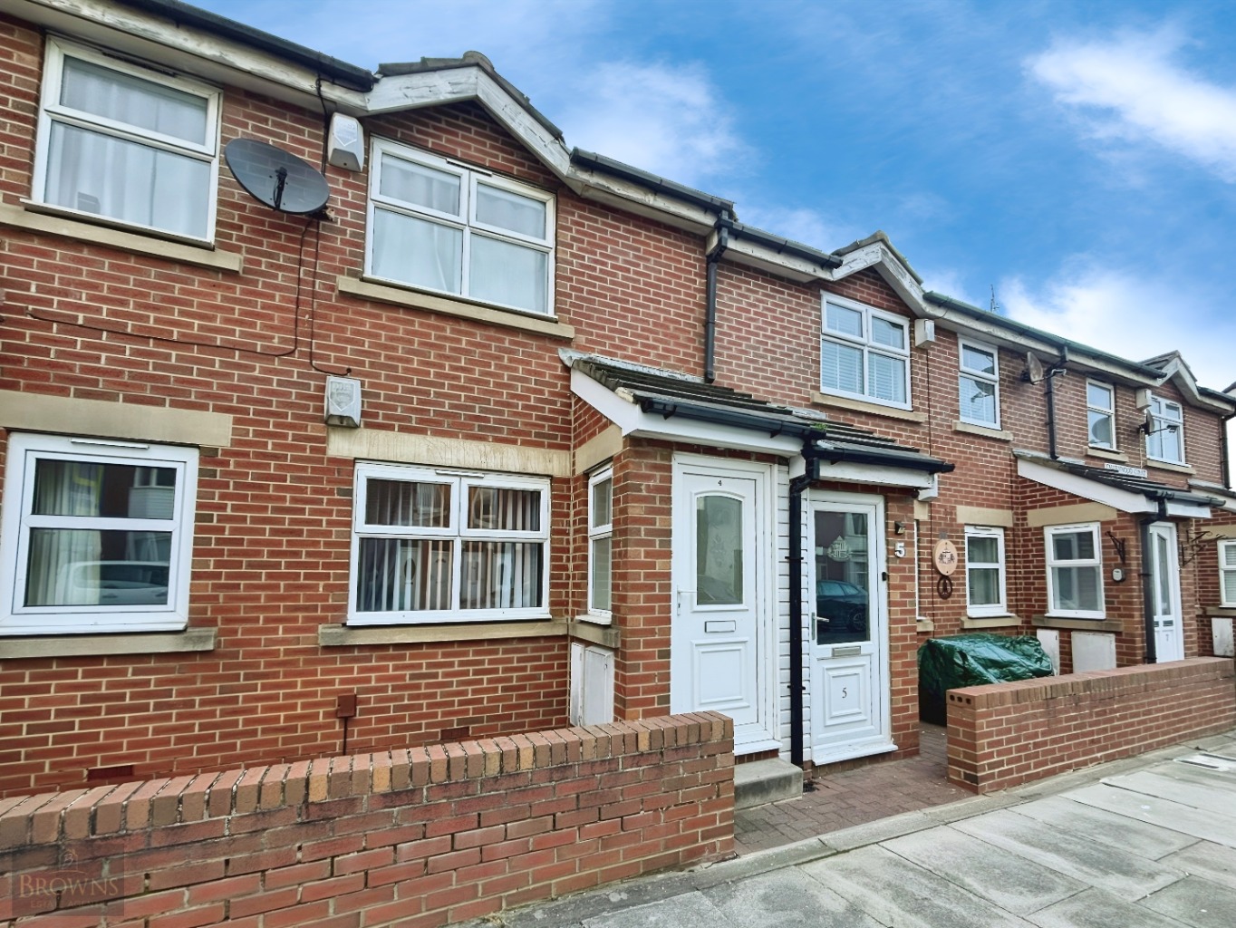 2 bed Ground Flat