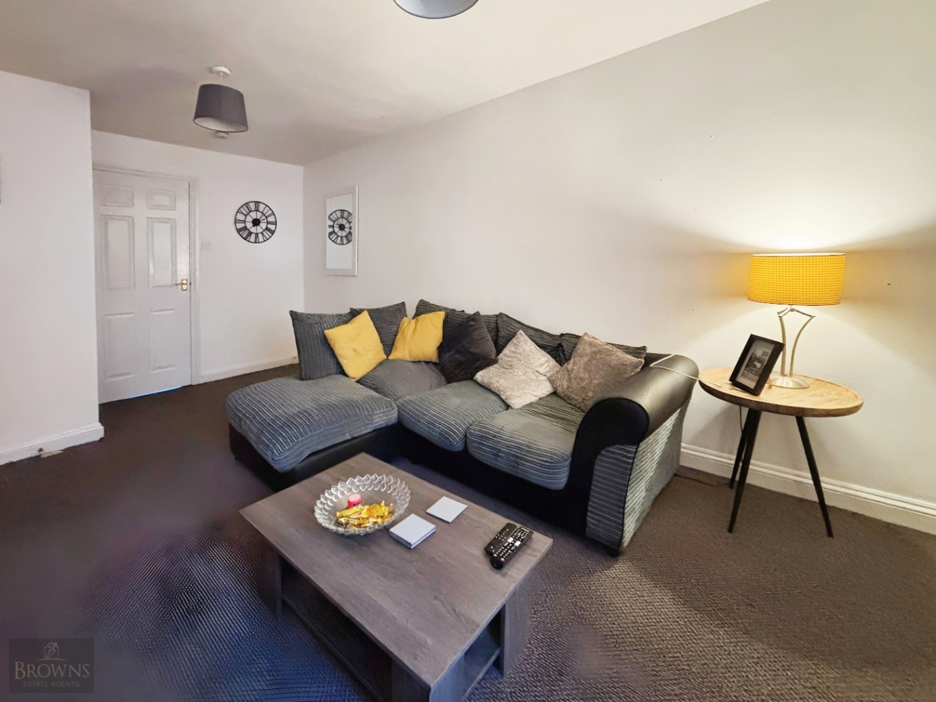 2 bed Ground Flat