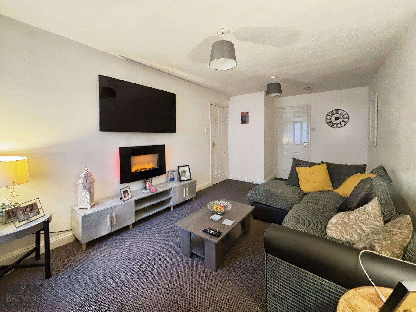 2 bed Ground Flat