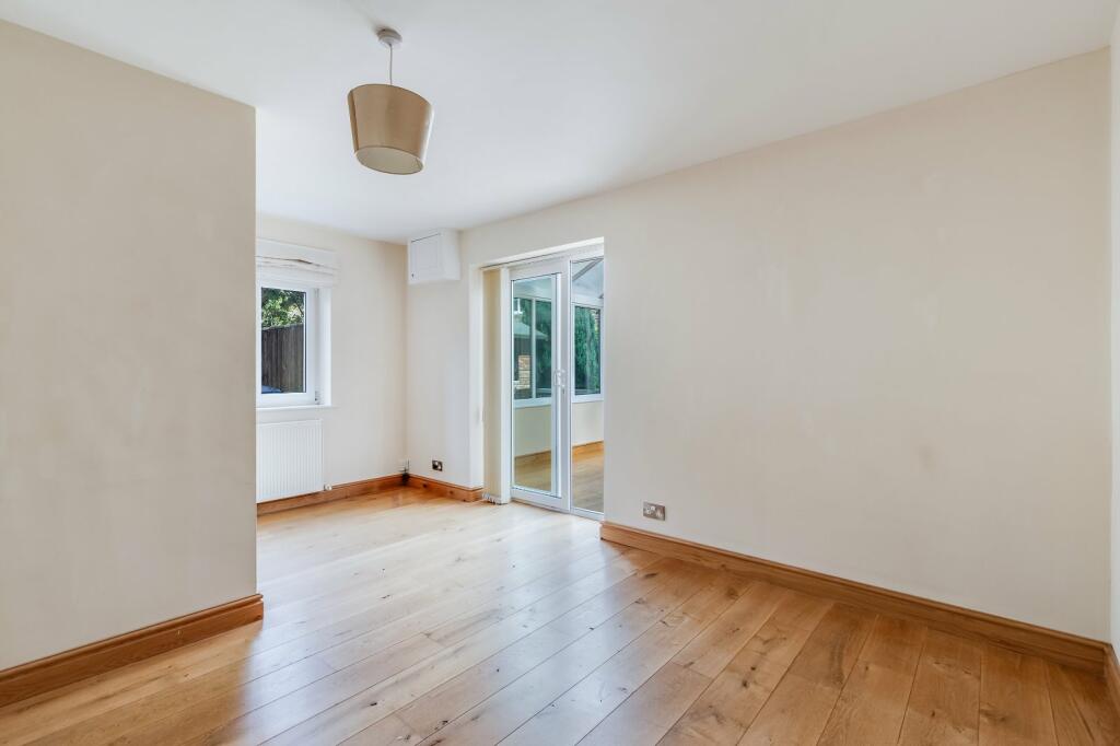 3 bed Semi-Detached