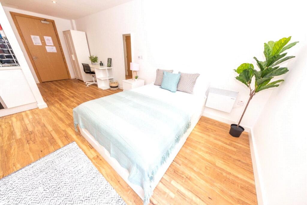 1 bed Private Halls