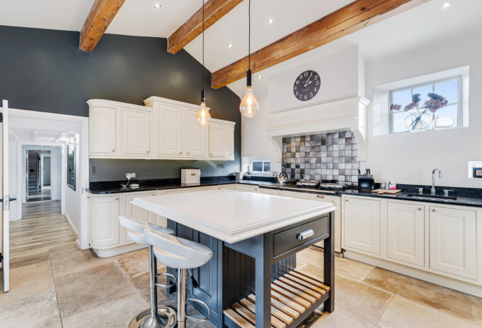 4 bed Detached