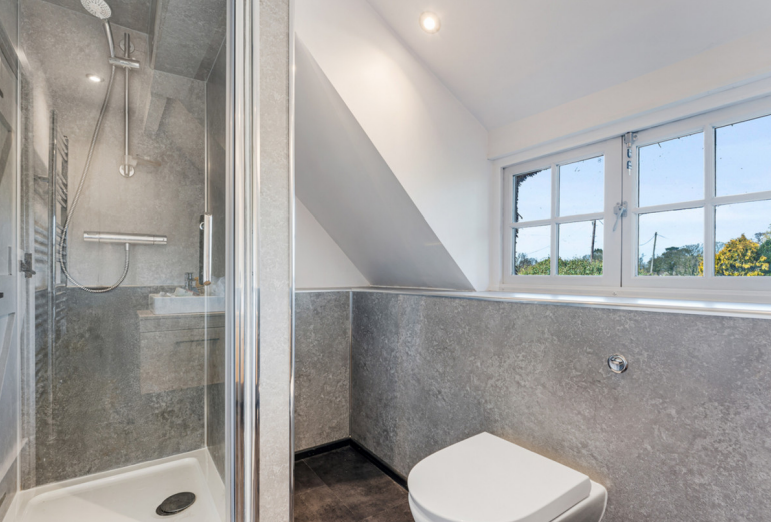 4 bed Detached
