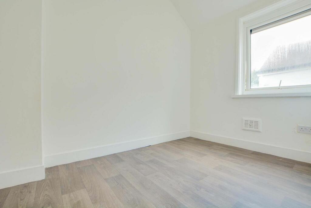 4 bed Terraced