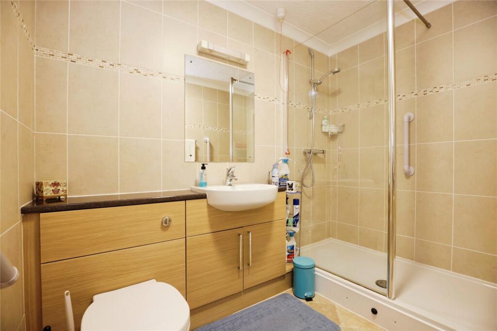 2 bed Retirement Property