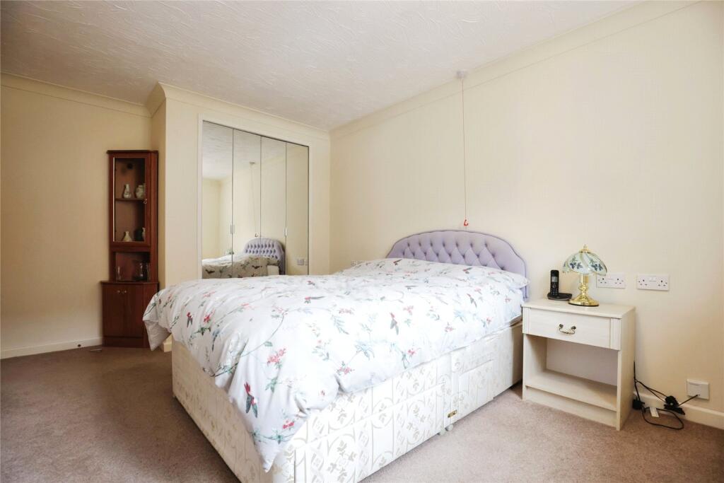 2 bed Retirement Property