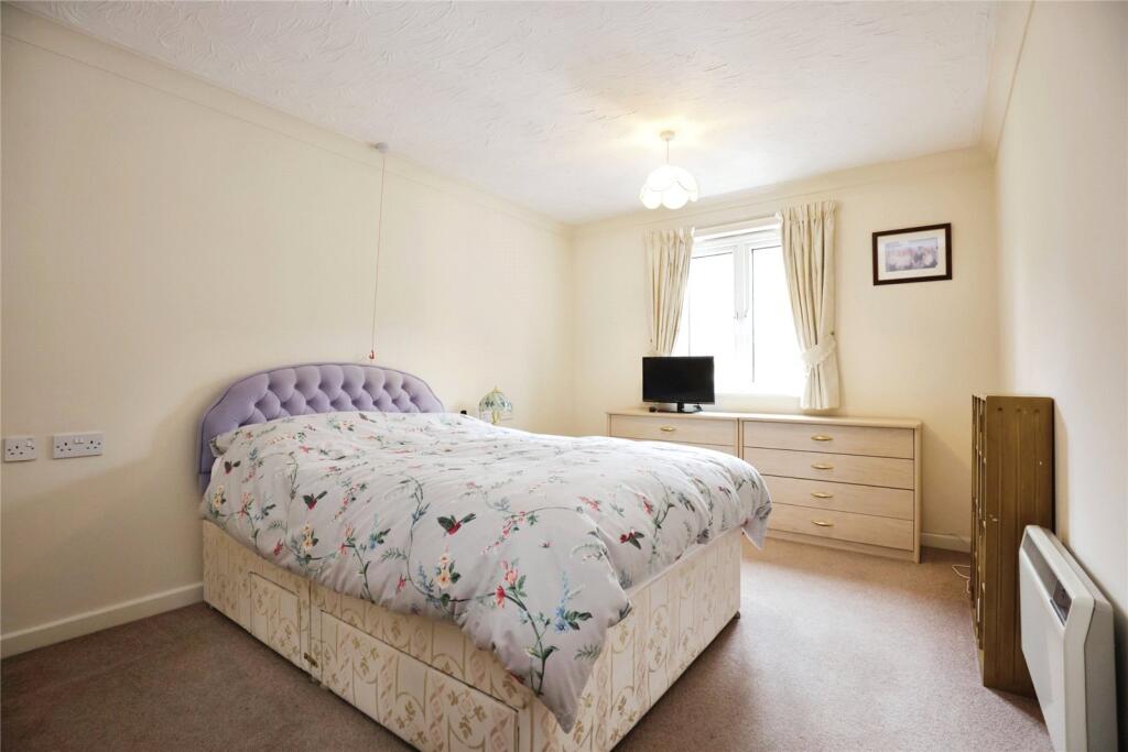 2 bed Retirement Property