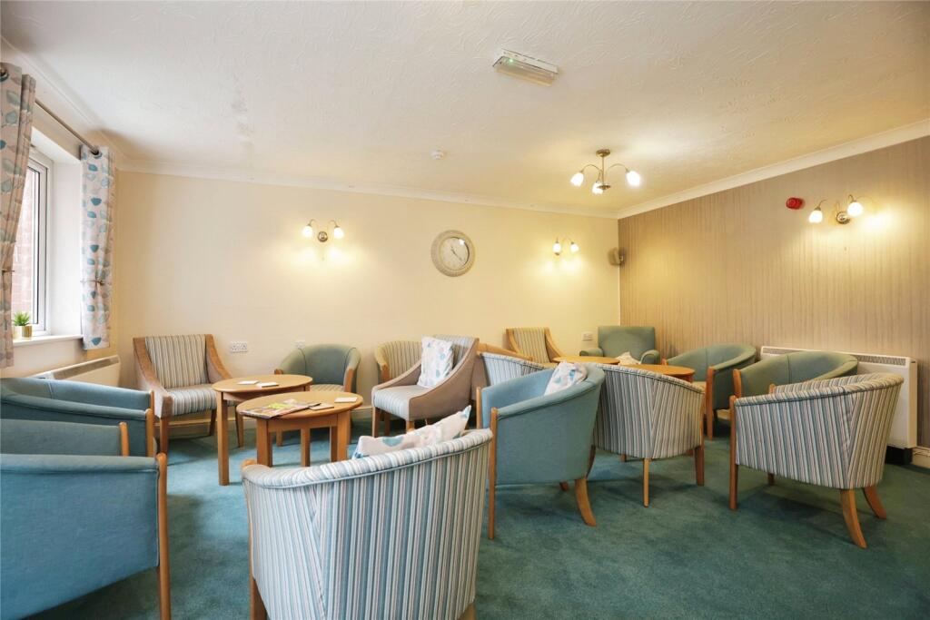2 bed Retirement Property