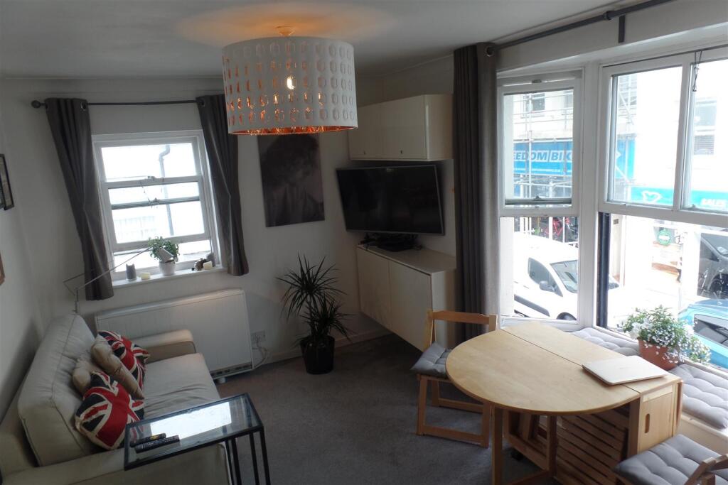 1 bed Apartment