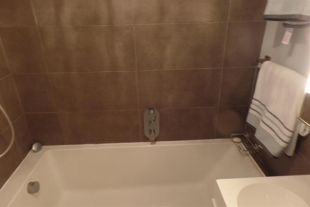 1 bed Apartment