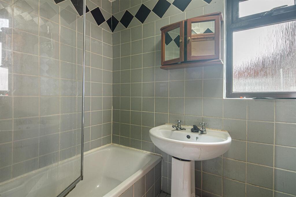 2 bed Terraced