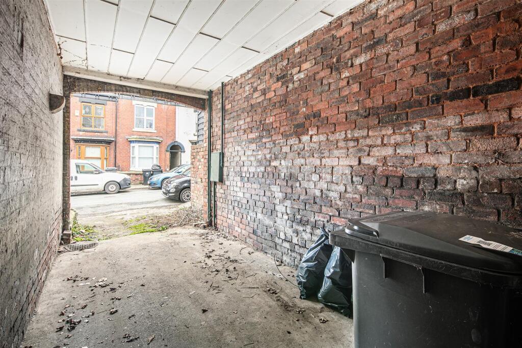 2 bed Terraced