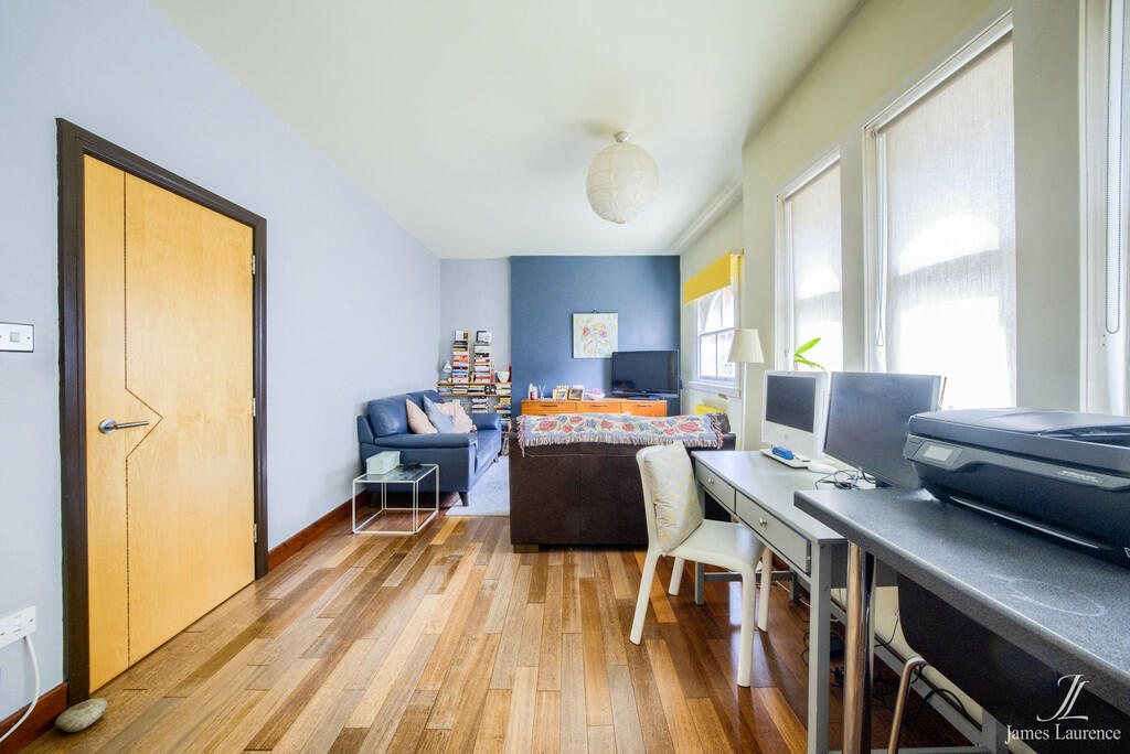 1 bed Apartment