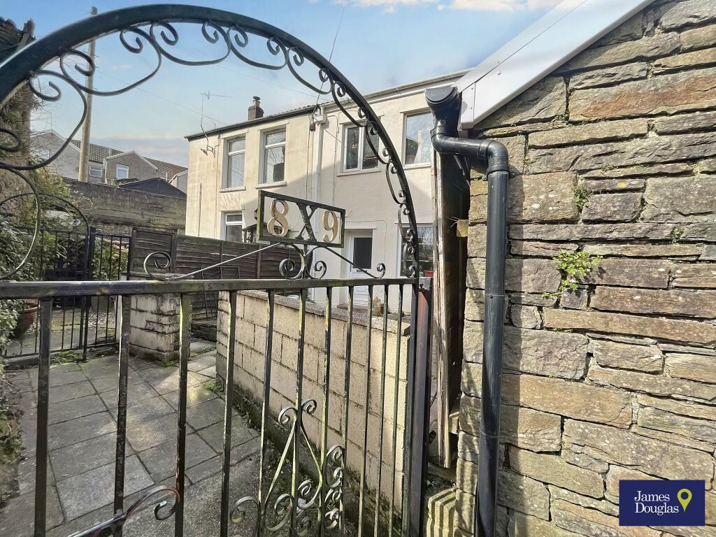 3 bed Semi-Detached