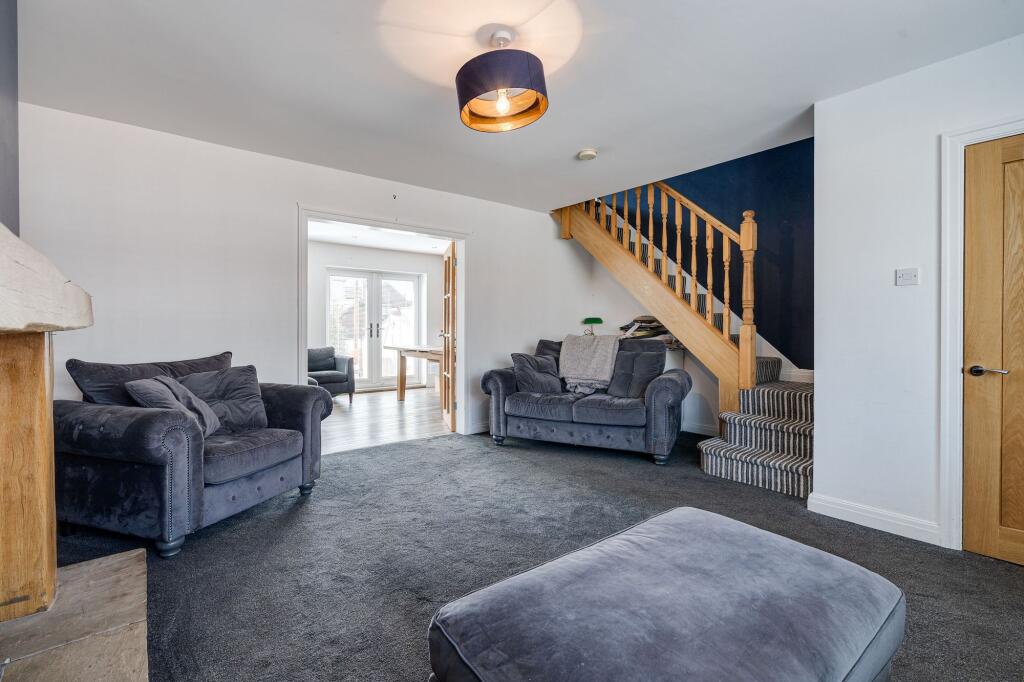 4 bed Semi-Detached