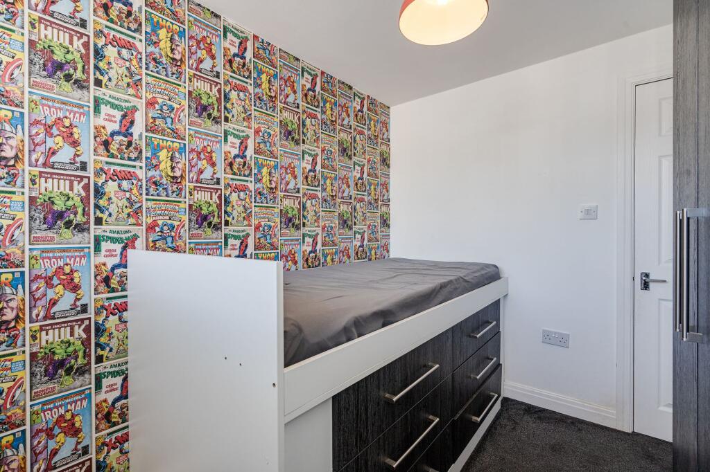 4 bed Semi-Detached
