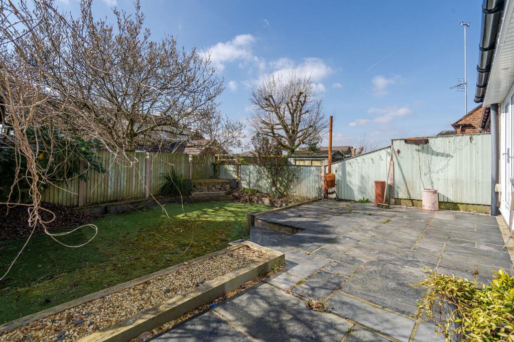 4 bed Semi-Detached