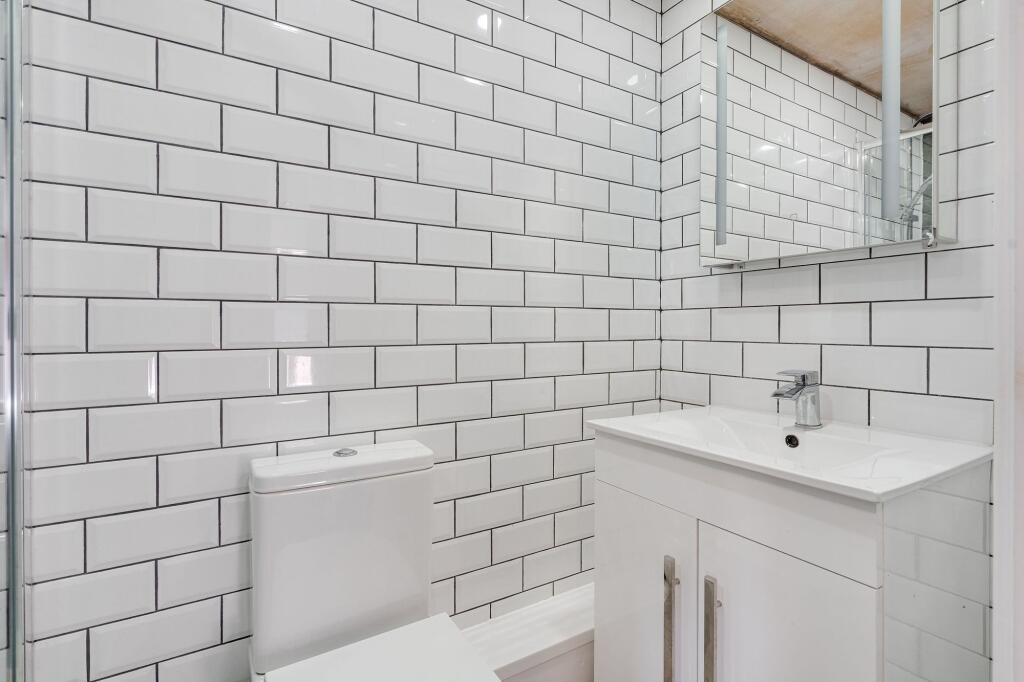 4 bed Semi-Detached
