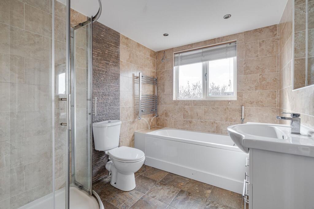 4 bed Semi-Detached