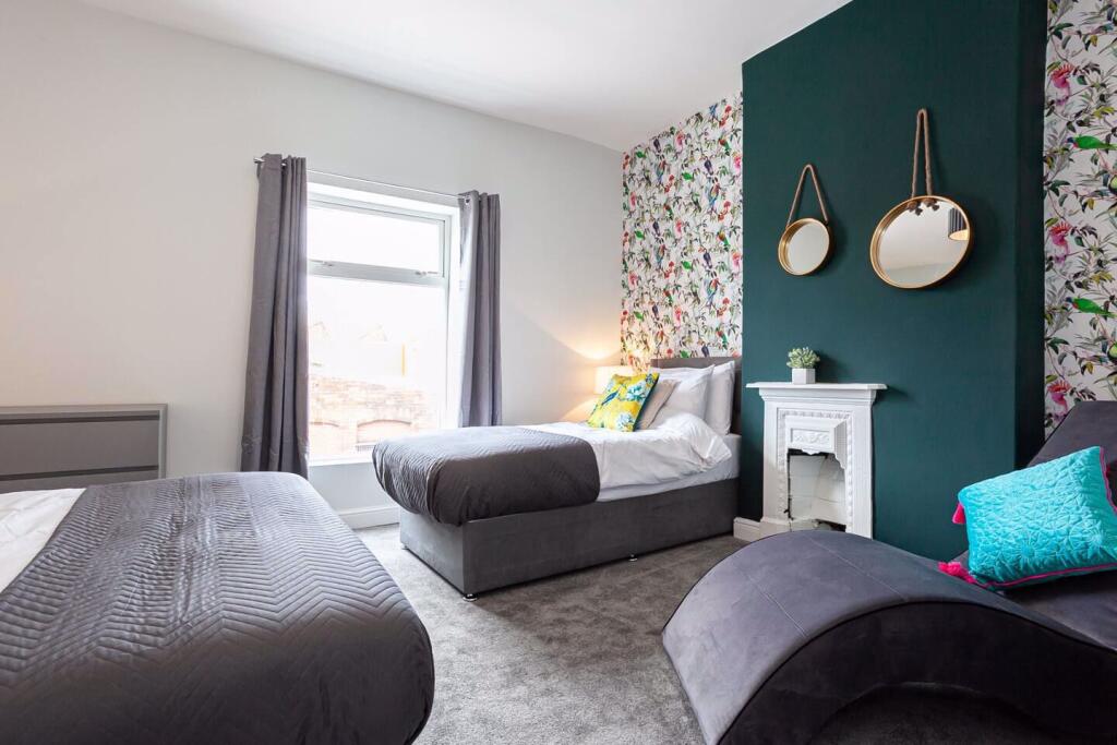 3 bed Terraced