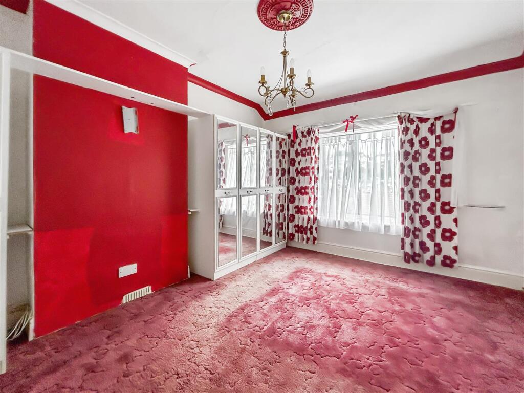 3 bed Terraced