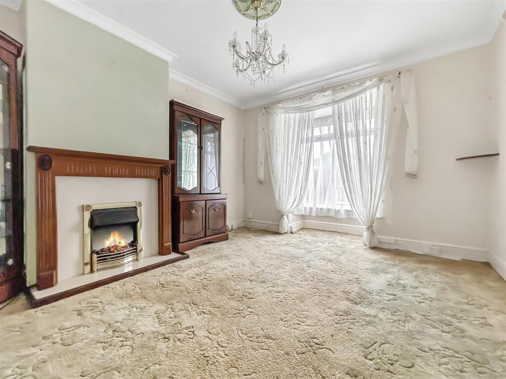 3 bed Terraced