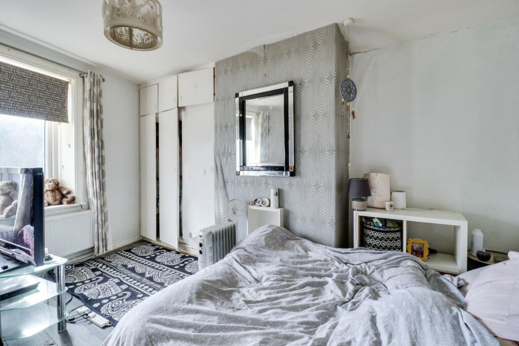 2 bed End of Terrace