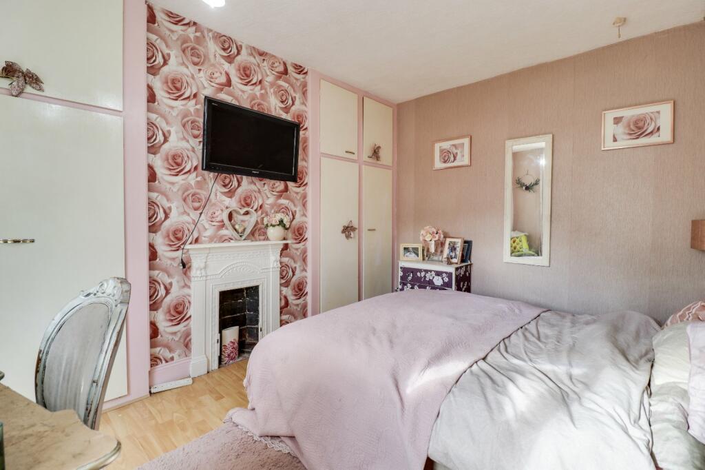 2 bed End of Terrace