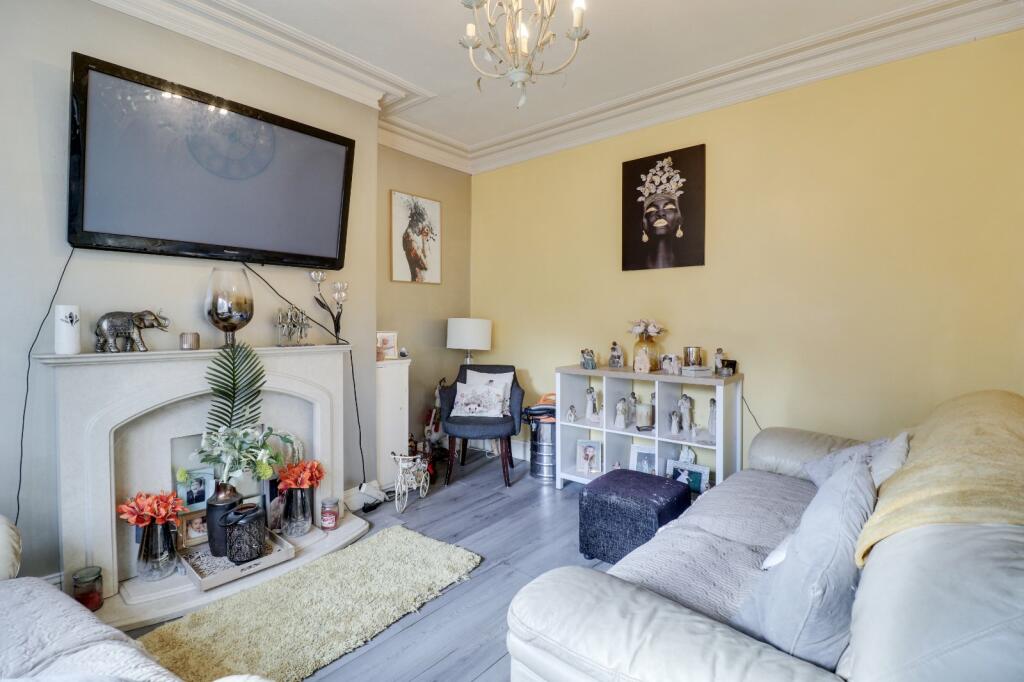 2 bed End of Terrace